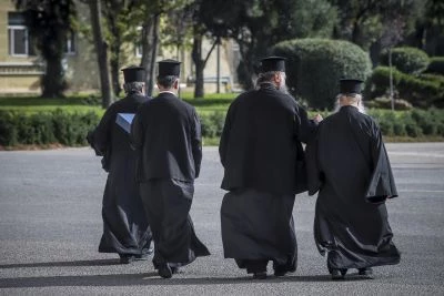 Σηκώνουν το γάντι στο Μαξίμου οι Κληρικοί Κρήτης: Θα προσφύγουμε στη δικαιοσύνη – Να ξεχάσει η Κυβέρνηση τα «μονομερώς» (ηχητικό)